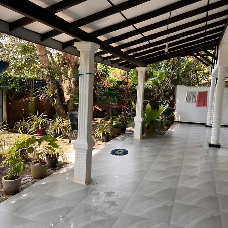 Jungle Reef Rest Hotel Mirissa Luaran gambar